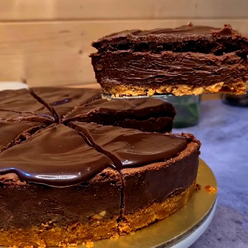 Chocolate Hazelnut Cheesecake - Image 2